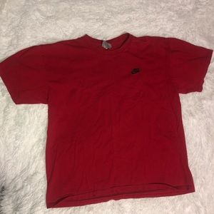Red Nike Tee-Shirt